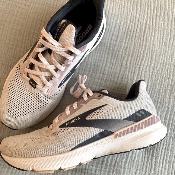 Brooks Shoes - Launch GTS 8 Running Shoes from Brooks Tennis Shoes